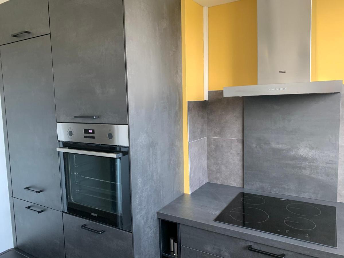 Appartement Tout Confort Dans Une Residence Calme Givet Exterior foto