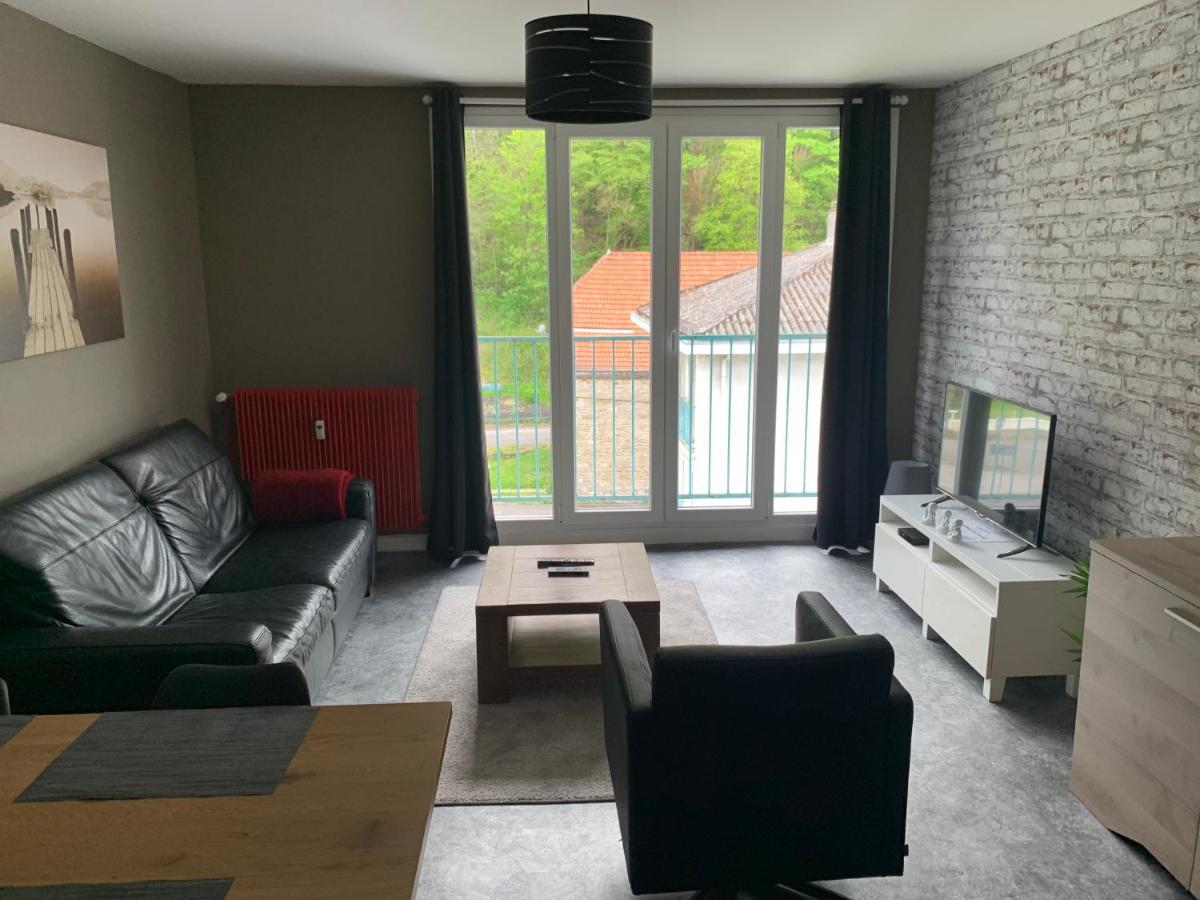 Appartement Tout Confort Dans Une Residence Calme Givet Exterior foto
